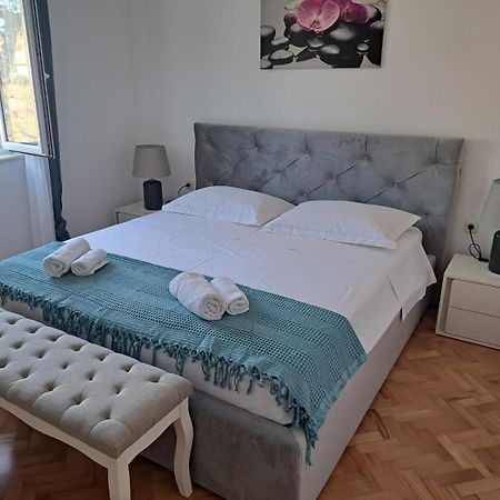 La Petite Maison Splitska Bagian luar foto